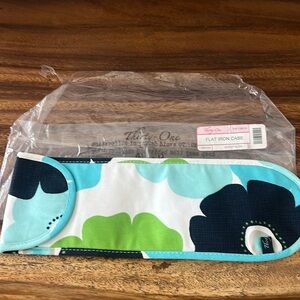 THIRTY-ONE FLAT IRON CASE NEW PRINT NEWPORT BLOOM